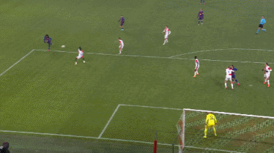 第63分钟，奥尔莫世界波远射破门，巴萨3-2布拉格斯拉维亚