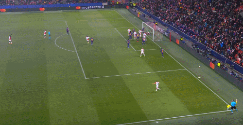 半场战报：巴萨2-2布拉格斯拉维亚，费尔明双响，莱万乌龙